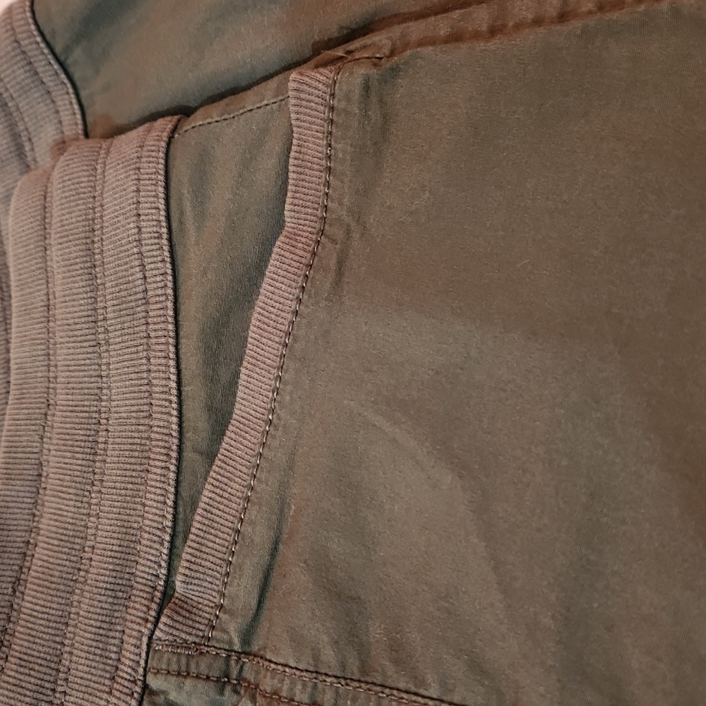 CROFT & BARROW 14 PLUS SIZE MILITARY GREEN DRAWSTRING STRETCH CARGO MINI SKIRT - Picture 5 of 5